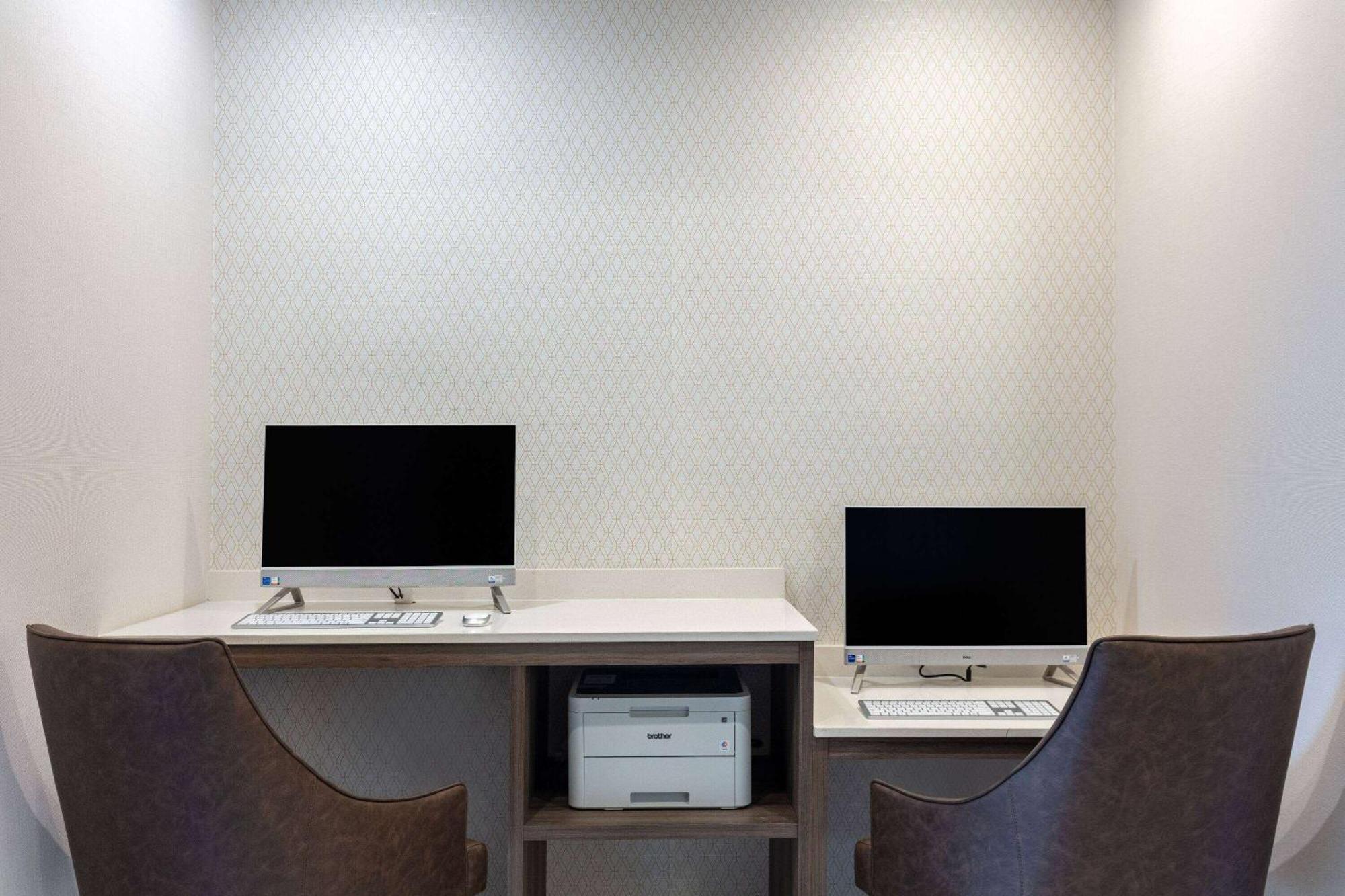 La Quinta Inn & Suites By Wyndham Centralia Eksteriør bilde